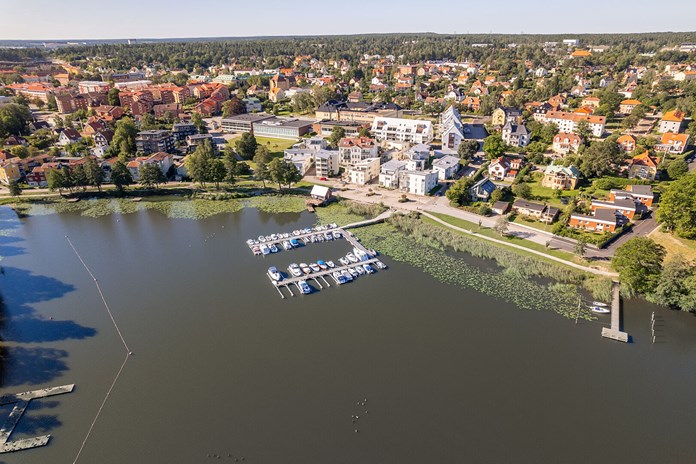 Vattenvy mot tomten Bonum Brf Realen